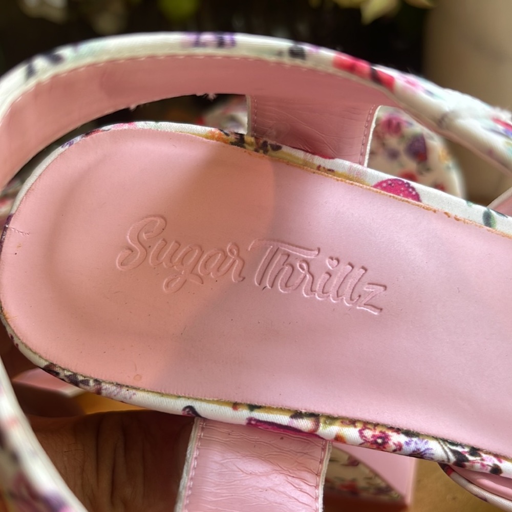 NWOT! Sugar Thrillz “Totally Buggin’” Platform Heels - Picture 11 of 16